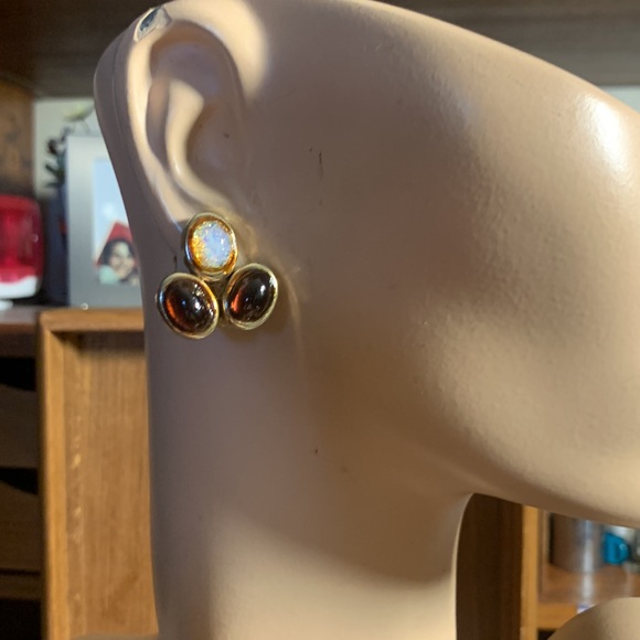 80’s TRIPLE CABOCHON OPAL AND AMBER LOOK EARRINGS - Picture 3 of 12